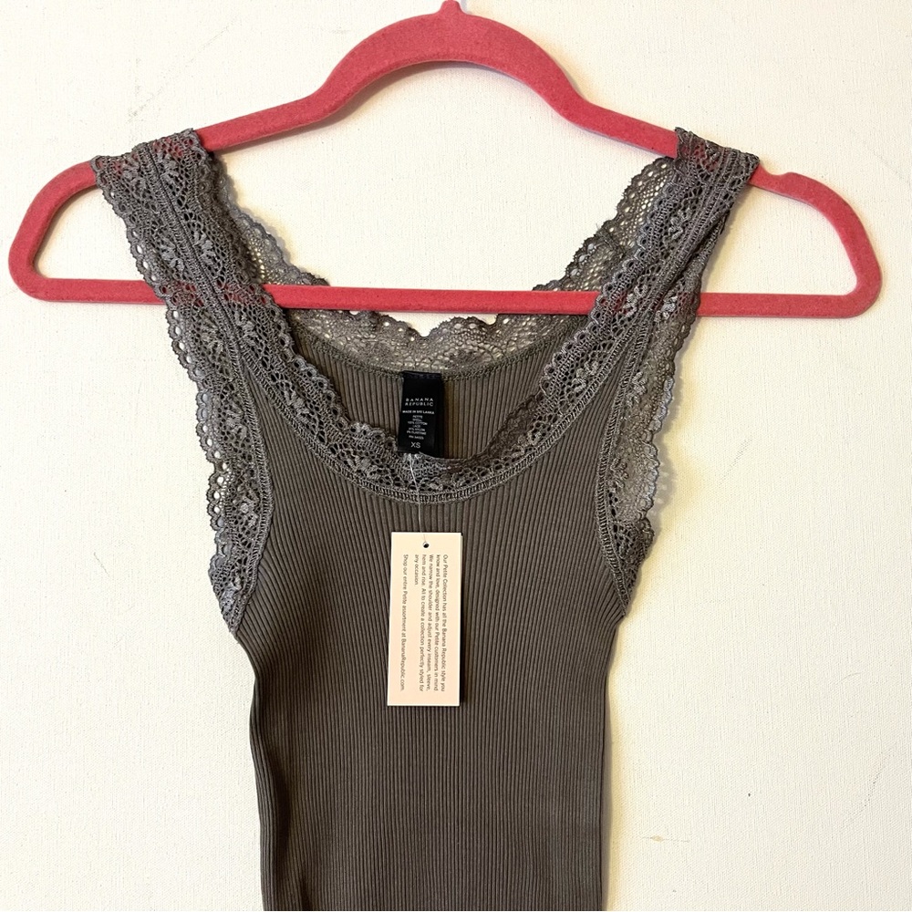 NWT Banana Republic Women Lace Trimmed  Cotton Tank Top Petite XS Fitx 00-0 Gray